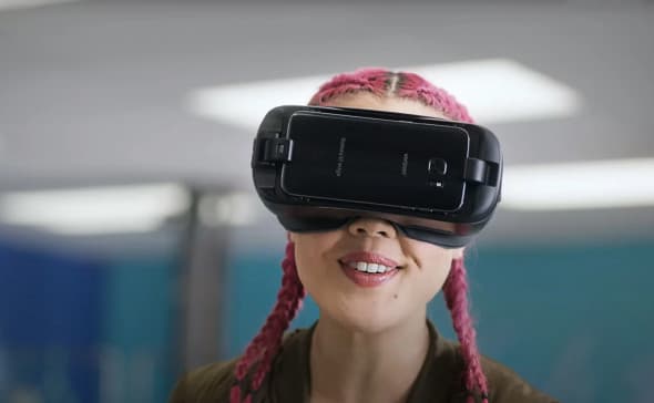 Samsung kompaniyasi metadunyo uchun VR asbobni ishlab chiqarishni rejalashtirmoqda.