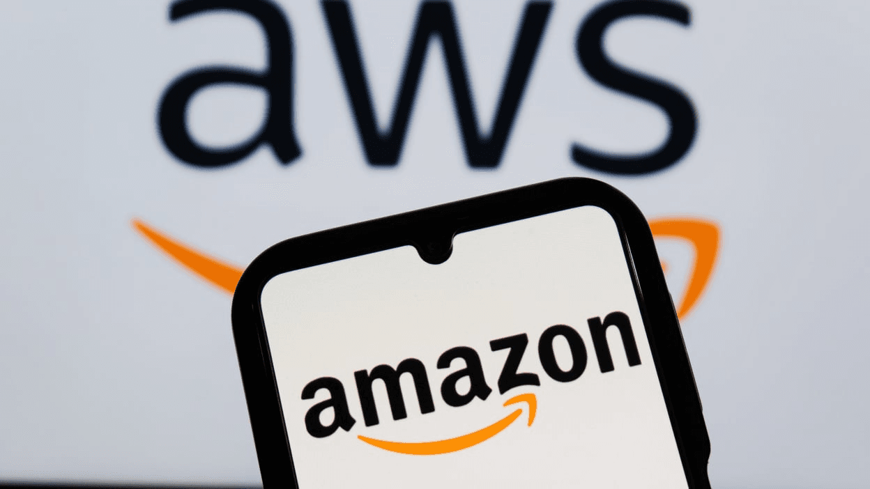 Besh yil ichida uchinchi yirik ko‘chki. Amazon minglab saytlarning ishini izdan chiqargan nosozlik sabablarini aytmayapti, lekin AWS (US-EAST-1) to‘liq tiklanganini aytmoqda.