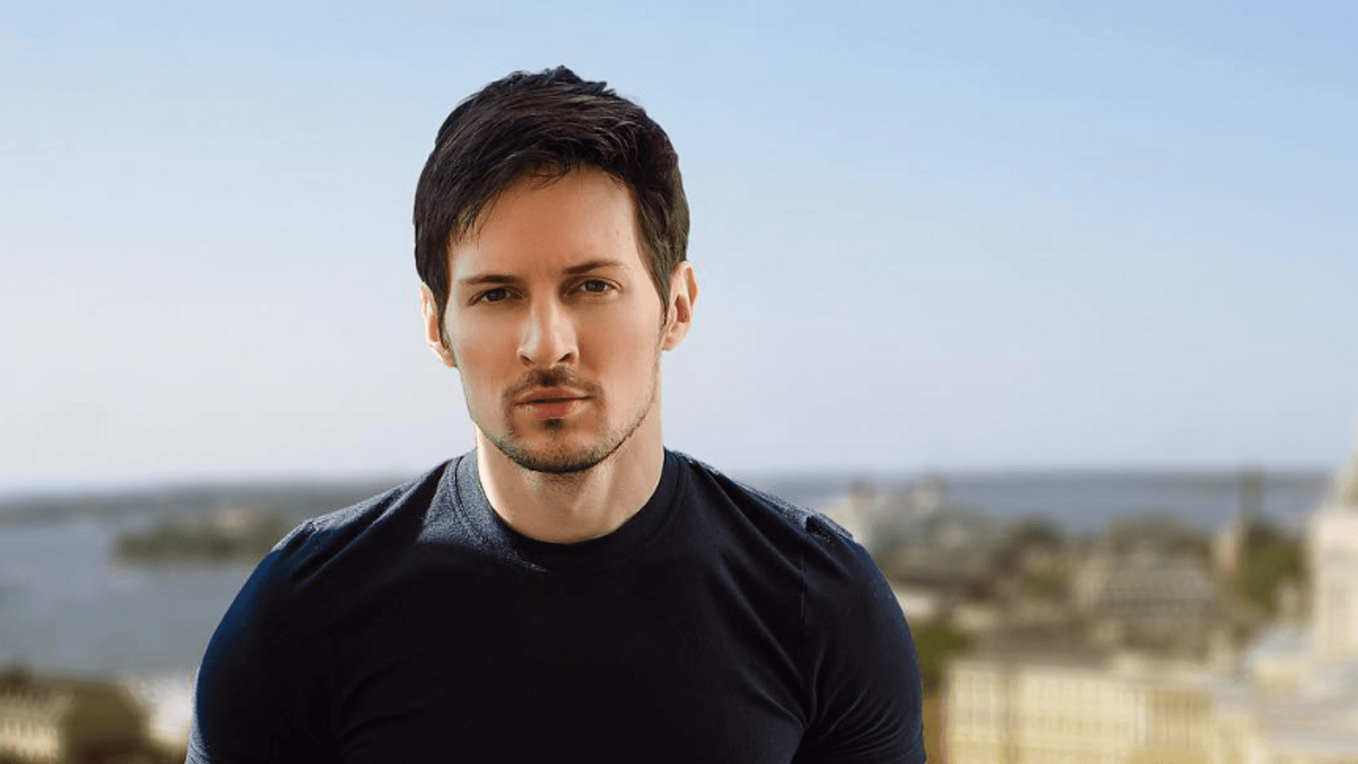 Hatto Fransiyada hibsga olinganda ham Durov rasmiylar bilan hamkorlik qilmagan va o‘ziga yoqmagan Telegram kanallarini o‘chirishdan bosh tortgan.