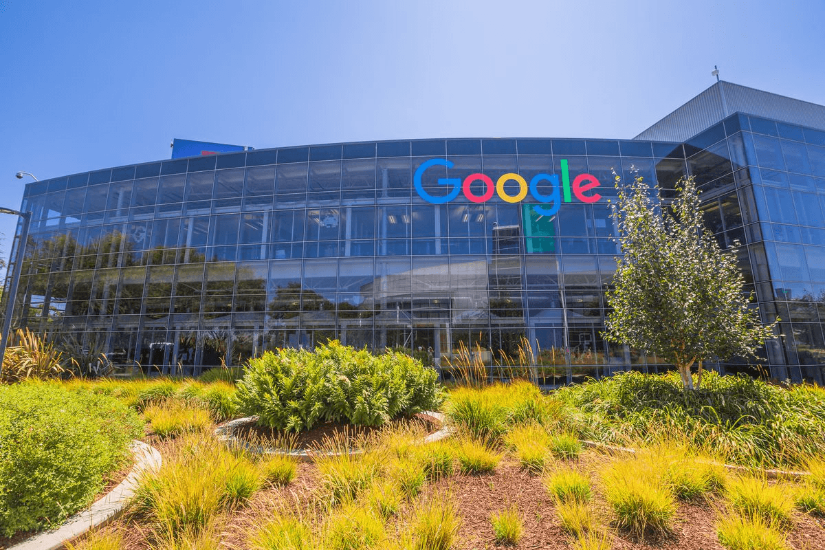 Google faol bo‘lmagan vaqtlarda smartfonlardan ma’lumotlarni noqonuniy ravishda to‘plagan va buning uchun 314 million dollar jarimaga tortilgan.