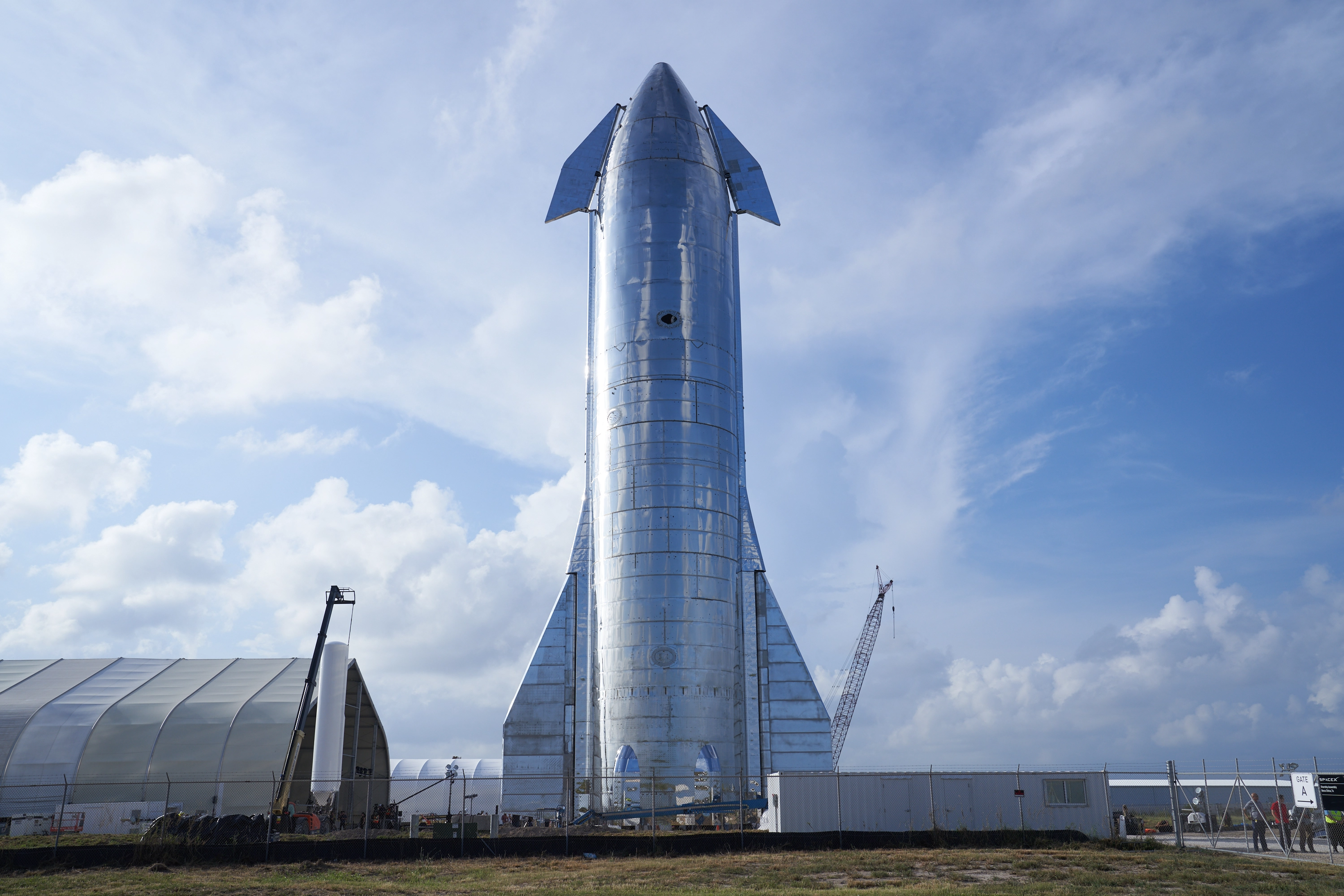 SpaceX qaror qildi: 122 metrli ulkan Starship raketasi 17 noyabr kuni orbitaga chiqariladi.