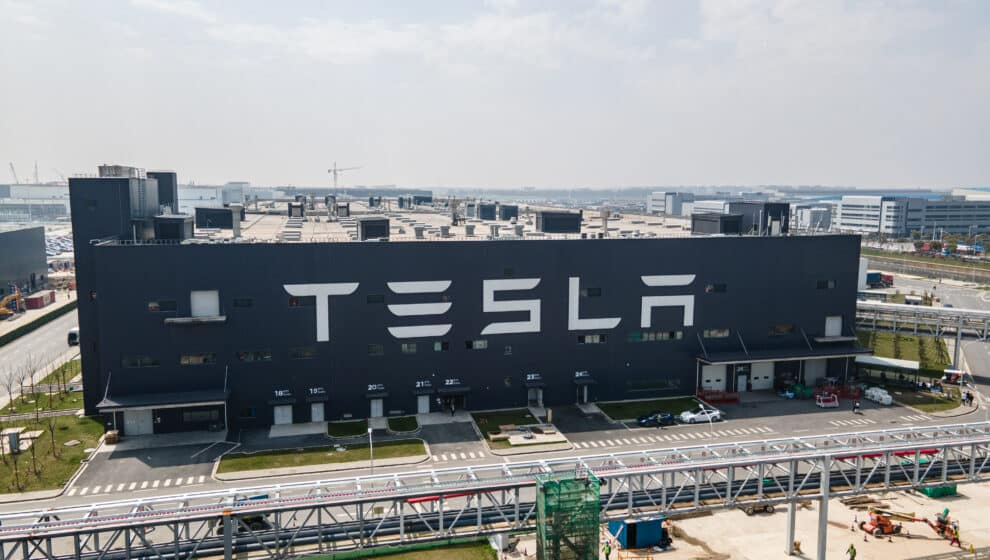 Tesla 4 million avtomobil ishlab chiqardi